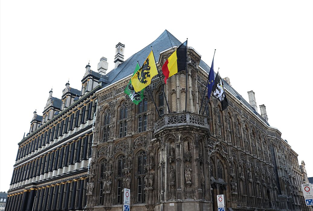 ©BELZ Das Rathaus von Gent