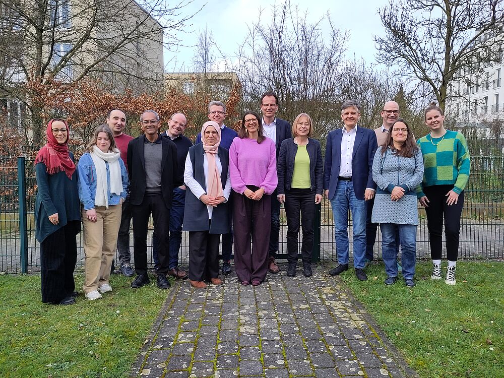 Das Bild zeigt die Beteiligten des DFG Forschendennetzwerks "Über die andere Religion unterrichten"