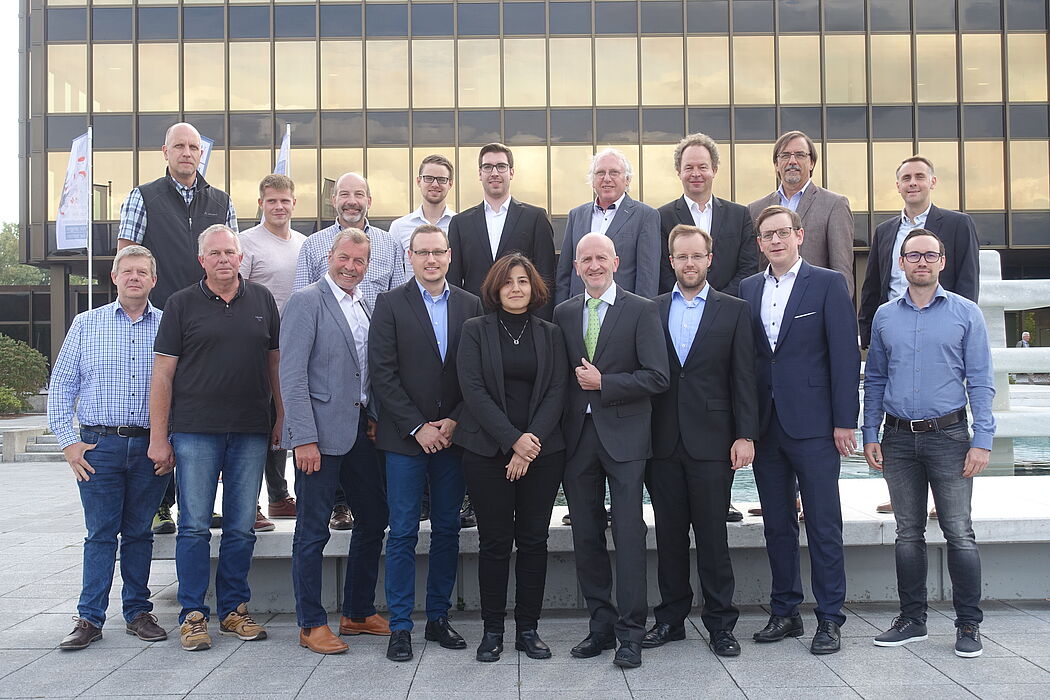 Foto (Dr. Thim Strothmann, SICP): Die Projektpartner beim Kick-off am 11. September 2018 in Paderborn.