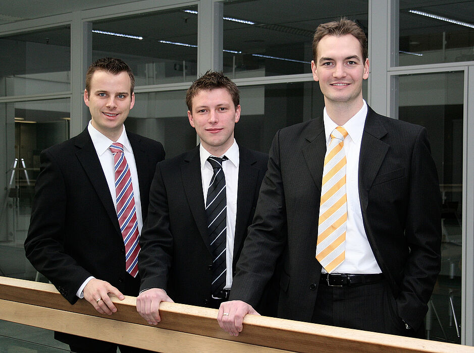 Foto (Universität Paderborn): Dr. Christoph Danne, Viktor Dück und Dr. Simon Altemeier (von links)