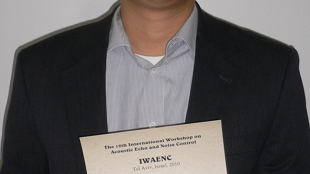 Foto: Dipl.-Ing. Dang Hai Tran Vu vom Fachgebiet Nachrichtentechnik der Universität Paderborn erhielt den Eberhard Hänsler Best Student Paper Award.