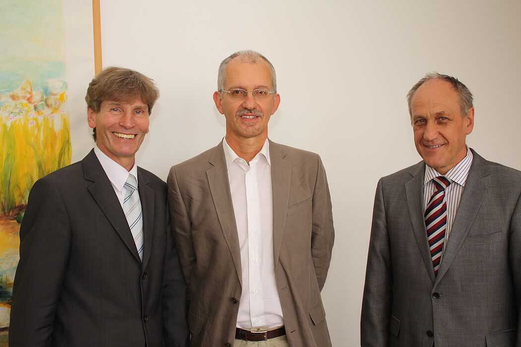 Foto (Universität Paderborn, Patrick Kleibold): Prof. Dr. Nikolaus Risch (v. li.), Prof. Dr. Marco Dorigo, Prof. Dr. Franz Josef Rammig