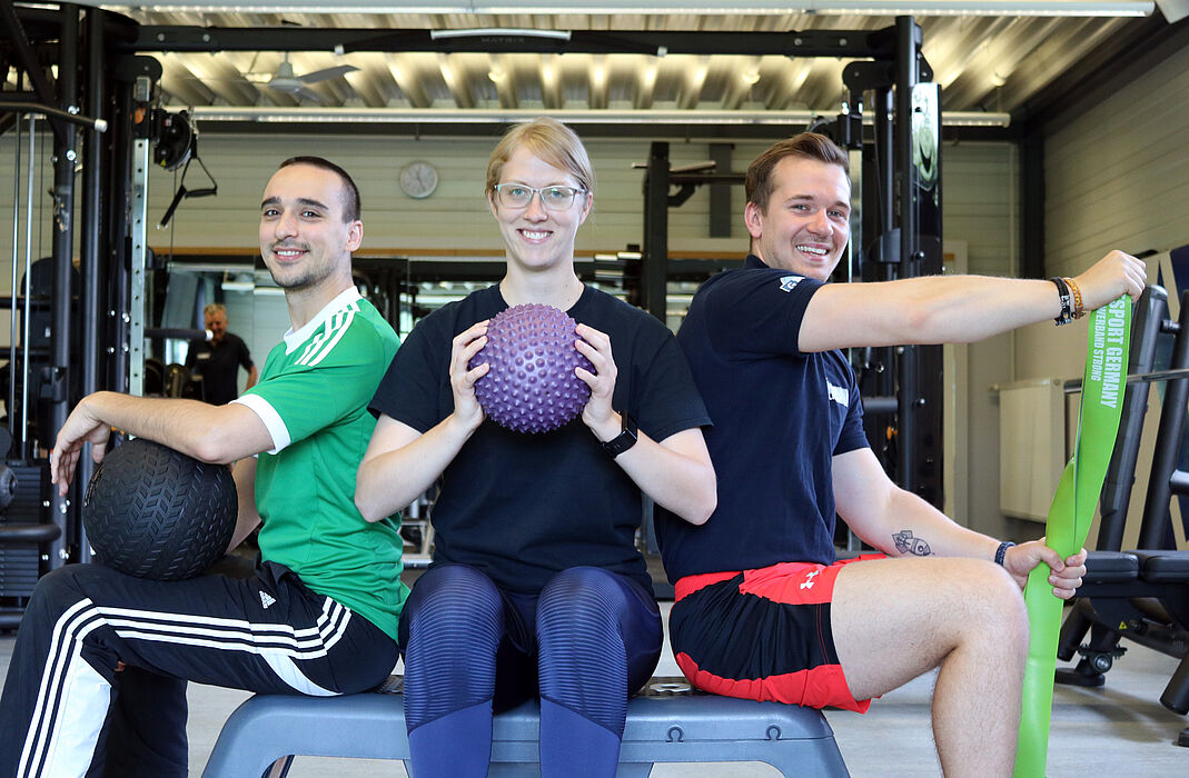 Foto (Heiko Appelbaum): Marius Hülsmann, Friederike Schweins und Tom Paluch gehören zum GTZ-Team und freuen sich über die Neugestaltung der Räumlichkeiten.