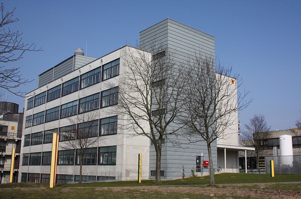 Foto (Universität Paderborn): Neues Chemie-Laborgebäude der Universität Paderborn