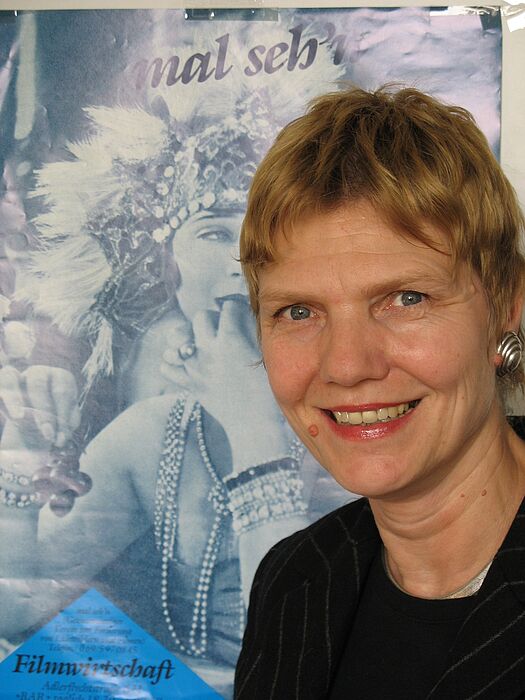 Foto (Christiane Bernert): Prof. Dr. Annette Brauerhoch, Lehrstuhl für Film- und Fernsehwissenschaft, Fakultät für Kulturwissenschaften, Universität Paderborn