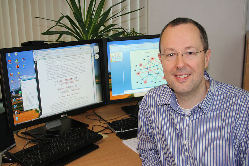 Foto (Katharina Bätz): Macht Overlay-Netzwerke robuster: Prof. Dr. Christian Scheideler