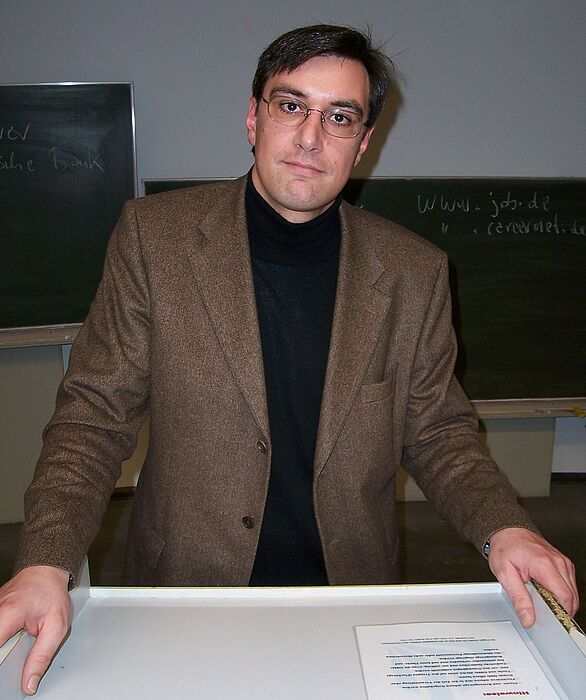 Foto (Mark Heinemann ): Klaus Schrotthofer, Chefredakteur der Westfälischen Rundschau, stand an der Universität Paderborn ausführlich Rede und Antwort und ermutigte die Studierenden, den Beruf des Journalisten zu ergreifen.