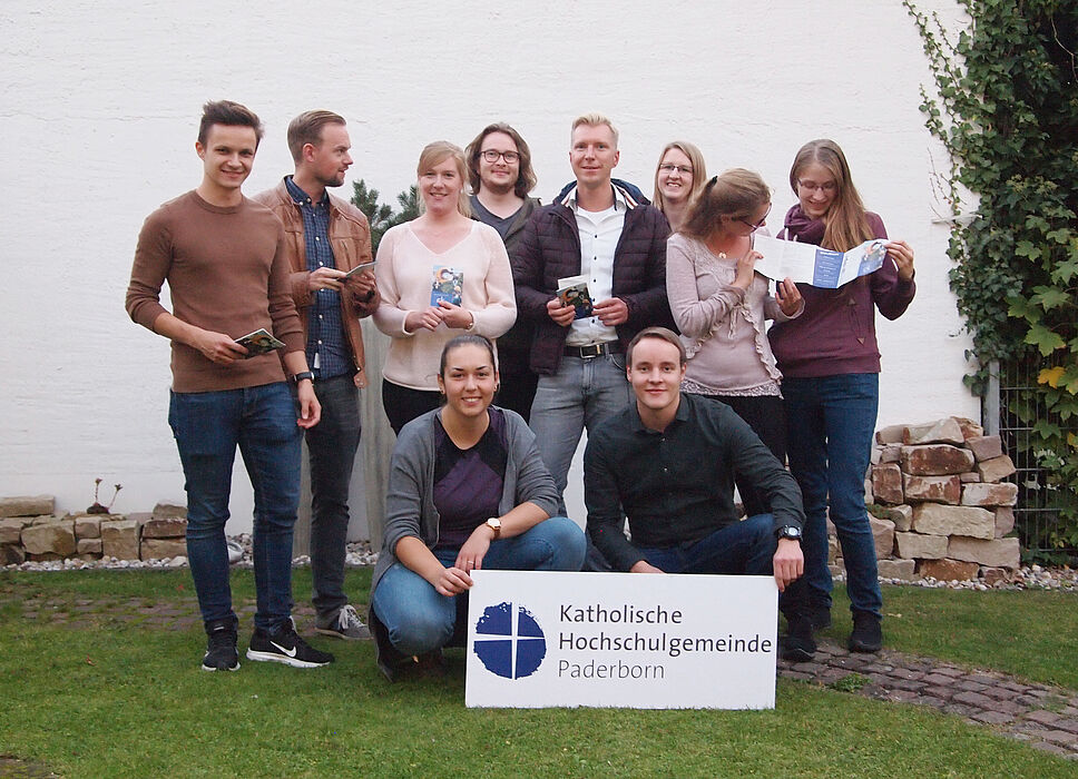Foto (KHG): Campus-Katholiken: Studierendenpfarrer Nils Petrat und das Team der KHG wollen mit den Studierenden in diesem Semester besondere Orte aufsuchen.