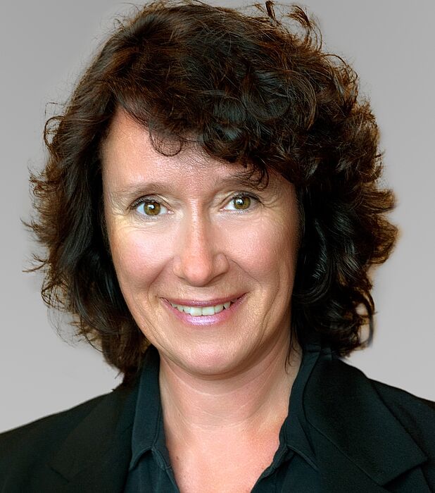 Foto (Universität Paderborn): Prof. Dr. Caren Sureth