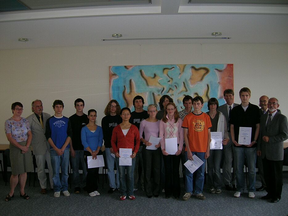 Die mit dem Lödige-Preis ausgezeichneten Schülerinnen und Schüler.