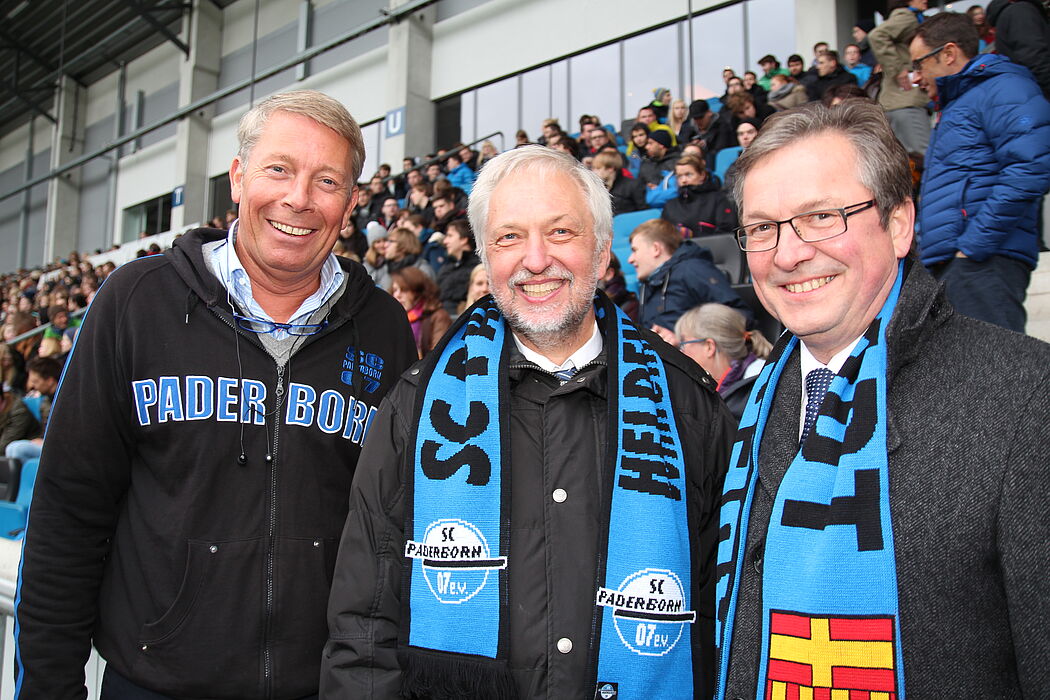 Foto (Universität Paderborn, Nina Reckendorf): Erstsemesterbegrüßung im Stadion
