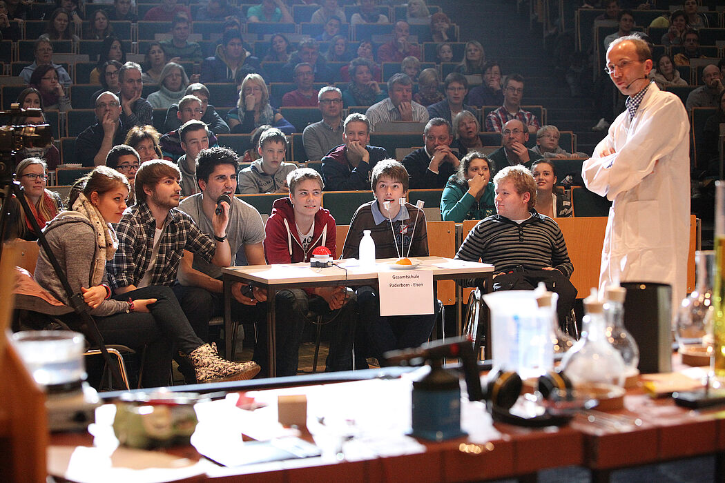 Foto (Adelheid Rutenburges, Universität Paderborn): Das Rateteam der Gesamtschule Elsen wusste fast immer die richtige Antwort.
