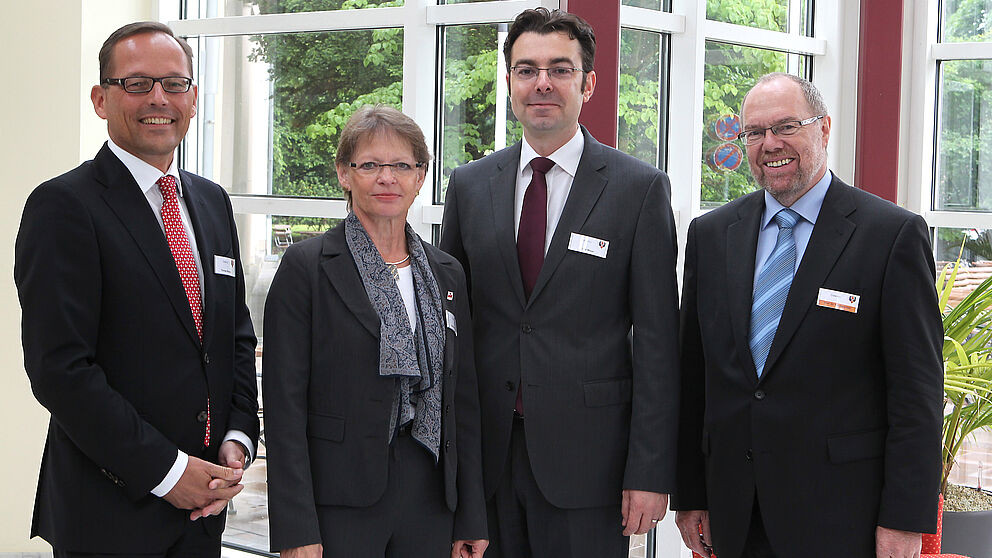 Foto (Infracor, Marl): Die Redner der Abschlusstagung: (v. l.): Thomas Wessel, Edeltraud Glänzer, Dirk Meyer und Prof. Dr. Reinhard Keil