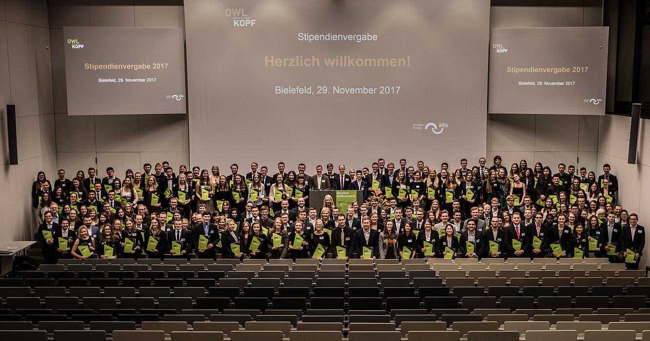 Foto (Stiftung Studienfonds OWL): Ausgezeichnete Stipendiaten