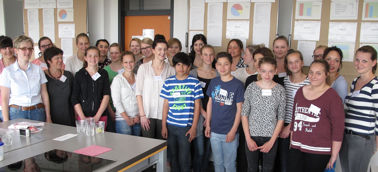Foto (Universität Paderborn, Institut für Ernährung, Konsum und Gesundheit): Schüler und Schülerinnen der Sekundarschule Beverungen.