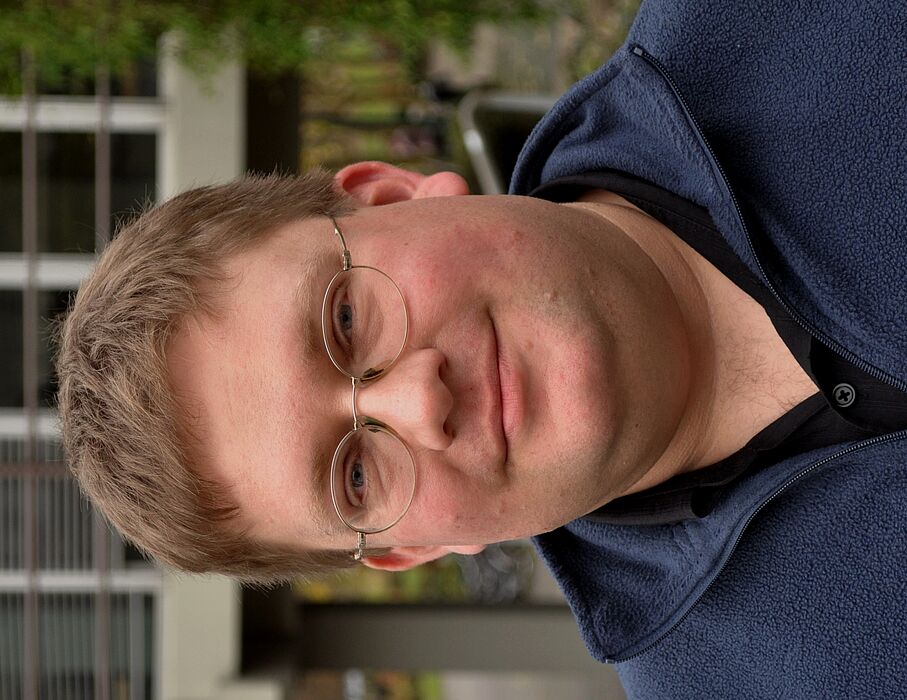Foto (Universität Paderborn, Mark Heinemann): Prof. Dr. Torsten Wedhorn spricht am 19. Januar über das Thema „Wie man 2 Millionen Dollar mit Zahlentheorie verdienen kann oder Das Langlandsprogramm“.