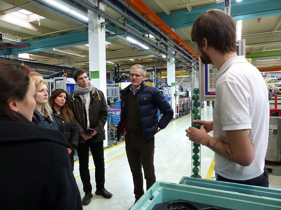 Foto (Annabelle Volk, MöllerGroup GmbH): Unternehmensbesichtigung bei MöllerTech in Bielefeld.