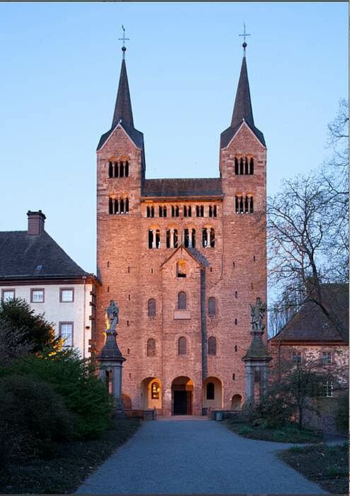 Foto (Andreas Bartsch): Westwerk der Kirche der ehemaligen Abtei Corvey