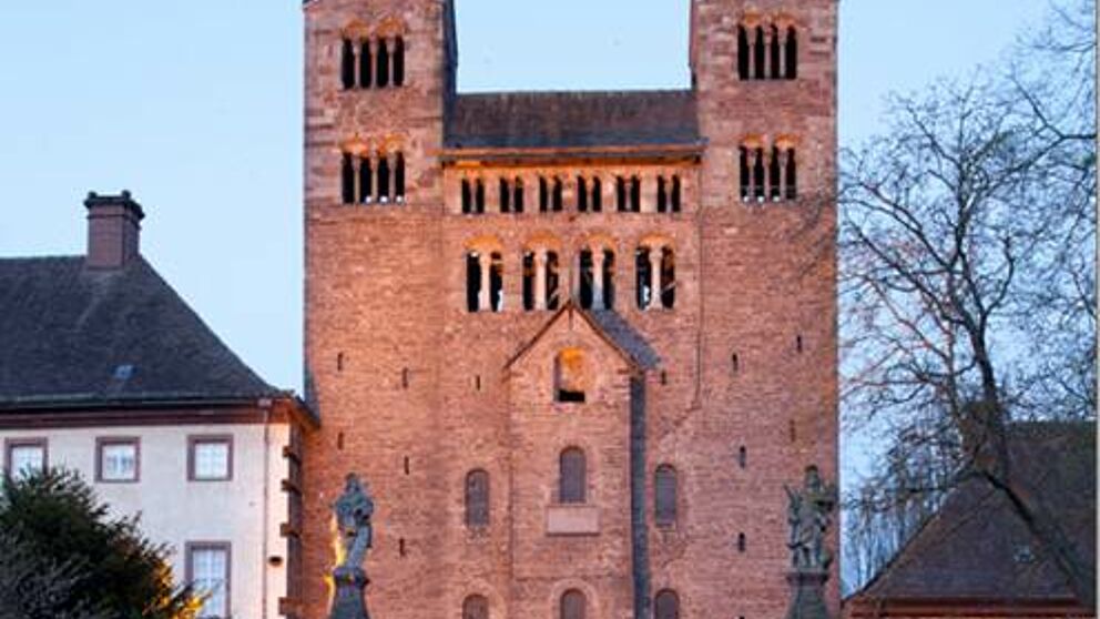 Foto (Andreas Bartsch): Westwerk der Kirche der ehemaligen Abtei Corvey