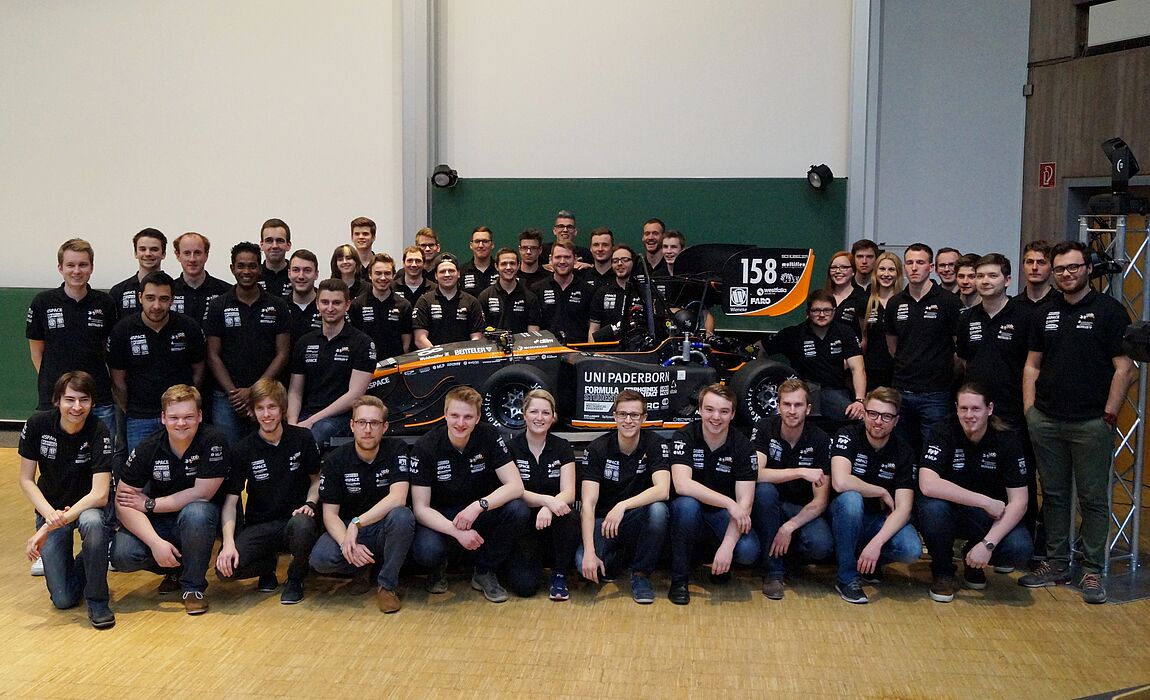 Foto (UPBracing Team): Das UPBracing Team 2016.