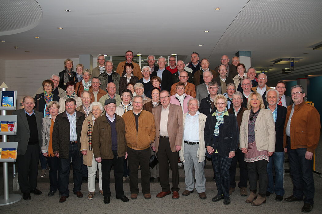 Foto (Universität Paderborn, Vanessa Dreibrodt): 50 interessierte Mitglieder der Seniorenunion Delbrück haben im Rahmen einer Informationsveranstaltung am 19. April 2013 die Universität Paderborn besucht.
