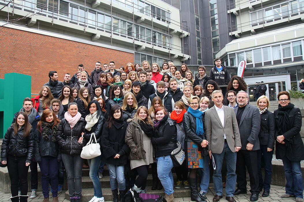 Foto (Patrick Kleibold): Schülerinnen und Schüler besuchten am Welttag der Philosophie die Universität Paderborn.