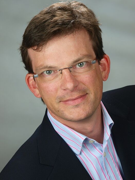 Foto (Universität Paderborn): Prof. Dr. Stefan Jungblut