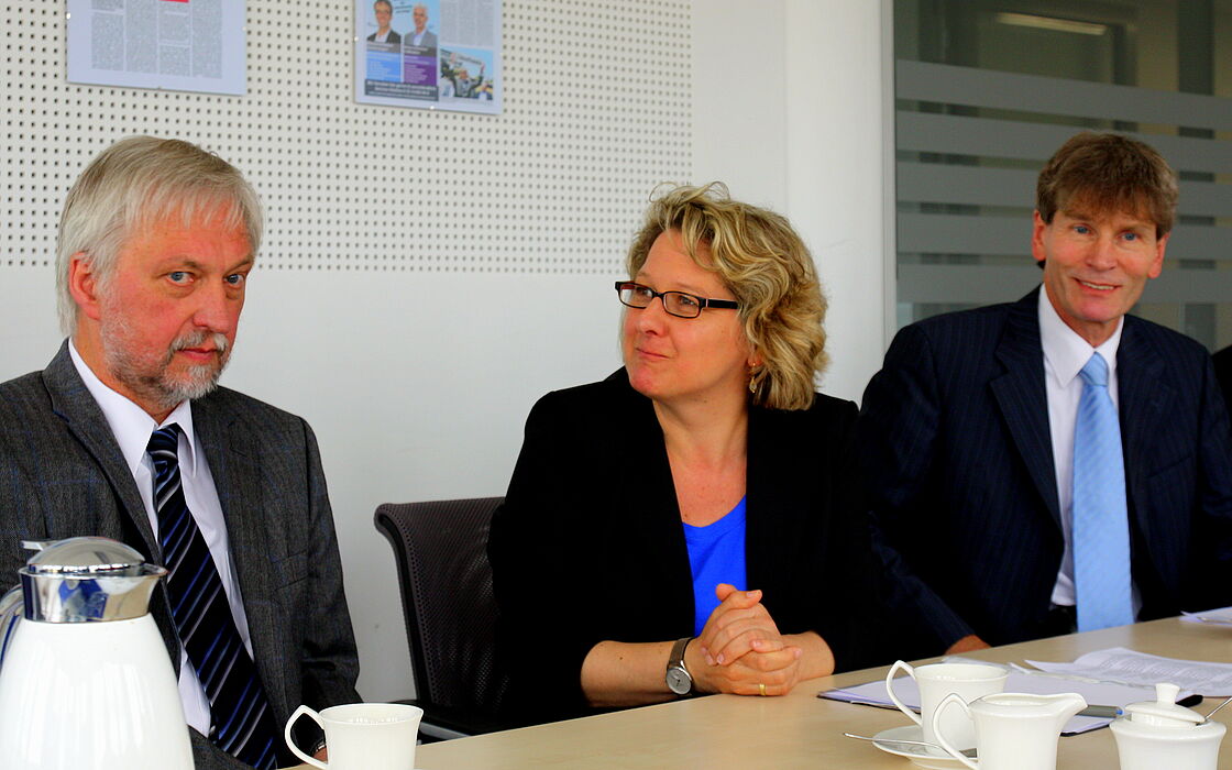 Foto (Universität Paderborn, Patrick Kleibold): Pressegespräch in der Zukunftsmeile.