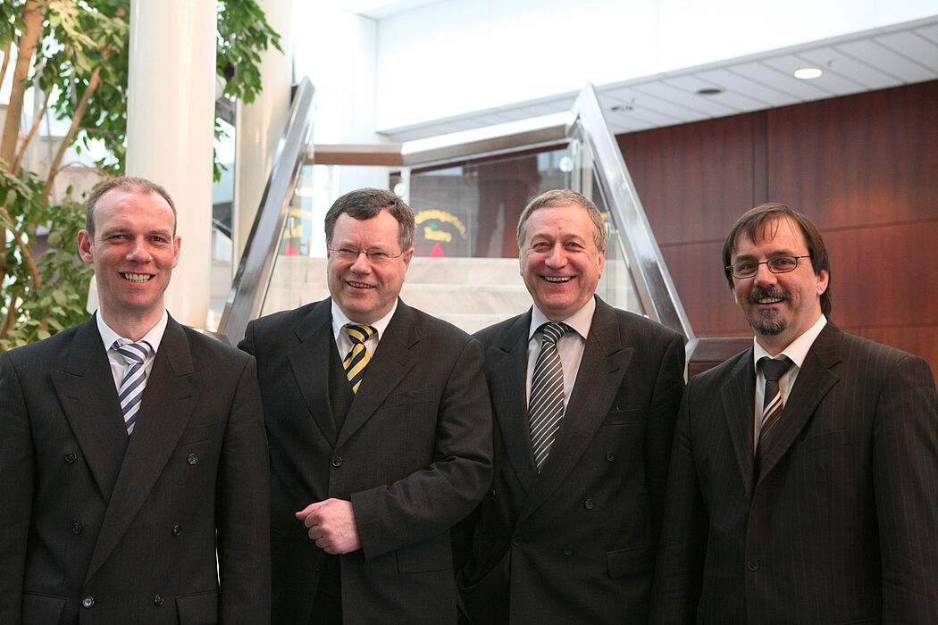 Foto (Tanja Bilanzola): Veranstalter und Referenten des 3. Paderborner Tags der IT-Sicherheit (v. li.): Prof. Johannes Blömer (Uni Paderborn), Prof. Günter Müller (Uni Freiburg), Dr. Michael Laska (Uni Paderborn), Prof. Gregor Engels (Uni Paderborn)