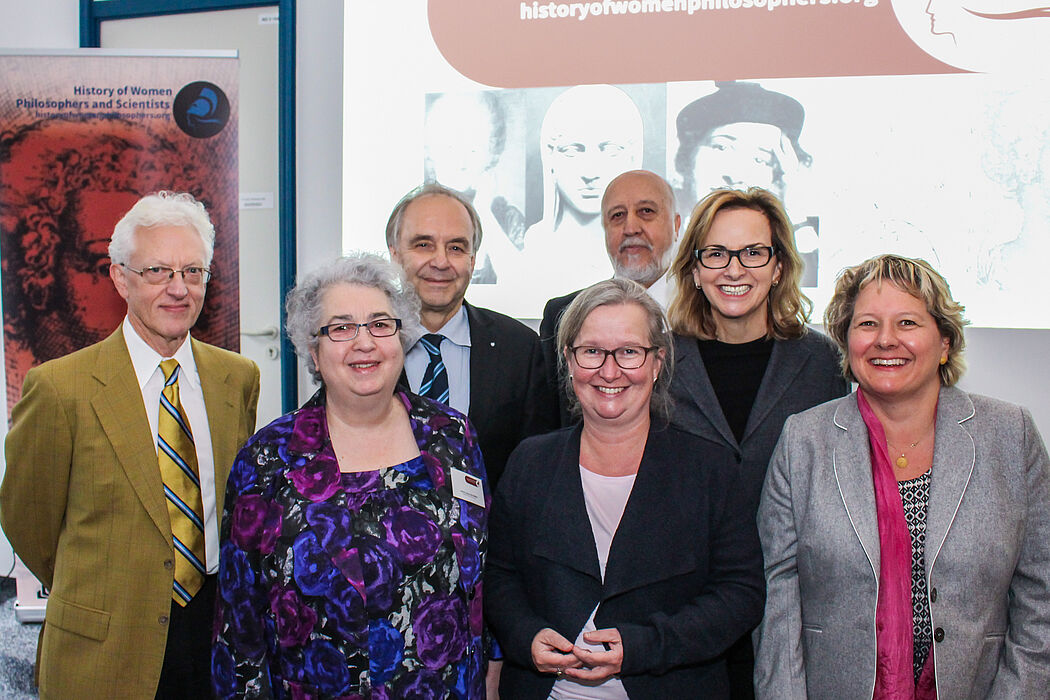 Foto (Universität Paderborn, Johannes Pauly): Die feierliche Eröffnung des Center „History of Women Philosophers and Scientists“ mit nationalen und internationalen Gästen.