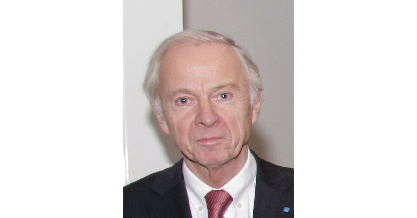 Foto (Universität Paderborn, Vanessa Dreibrodt): Prof. Dr.-Ing. Erich Barke, Universität Hannover