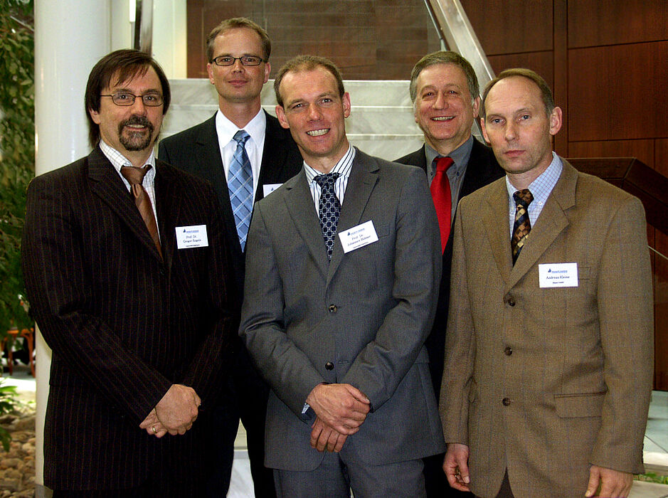Foto (Adelheid Rutenburges): Veranstalter und Referenten des 1. Paderborner Tages der IT-Sicherheit (v. links): Prof. Dr. Gregor Engels, Dirk Reinermann, Prof. Dr. Johannes Blömer, Dr. Michael Laska, Andreas Kleine.