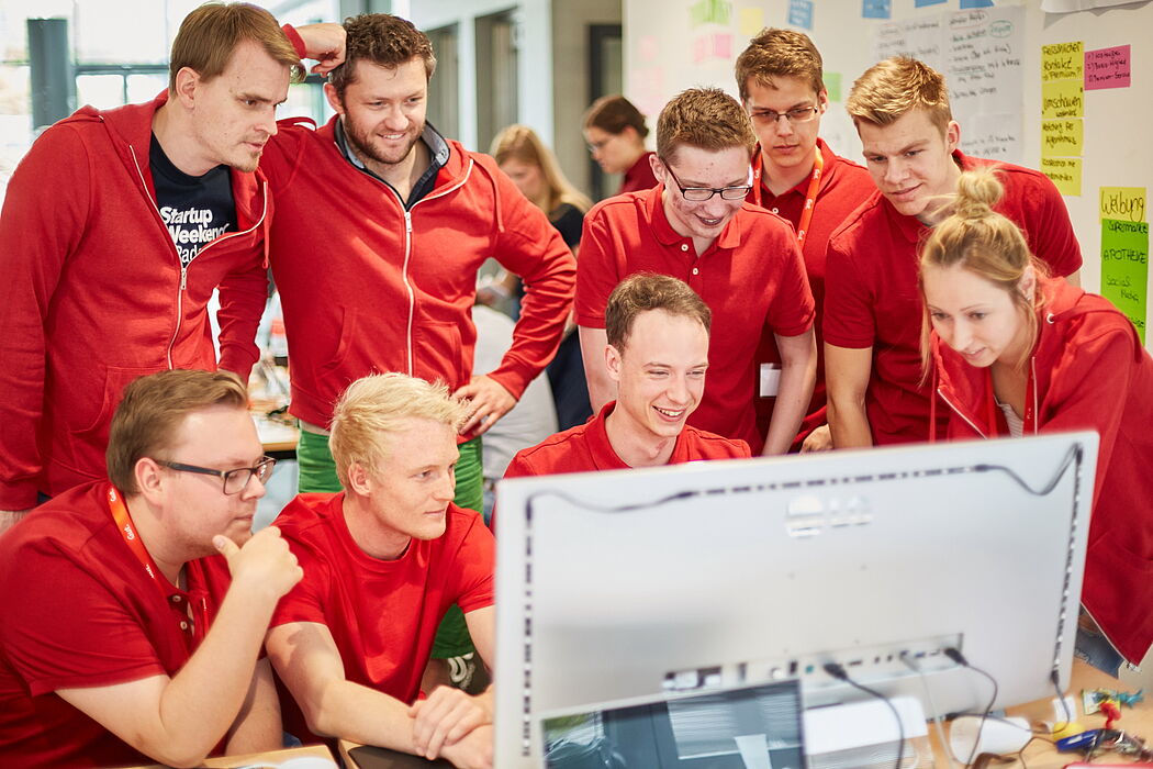 Foto (Universität Paderborn, TecUP): „KwiqJobs“, das erfolgreiche Gewinnerteam aus dem letzten Jahr.