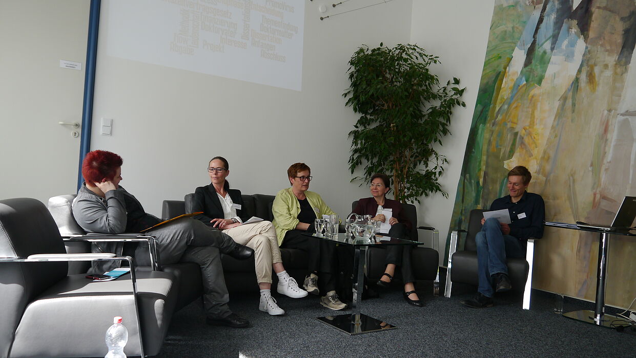 Abbildung: Podiumsdiskussion im Rahmen der Tagung.