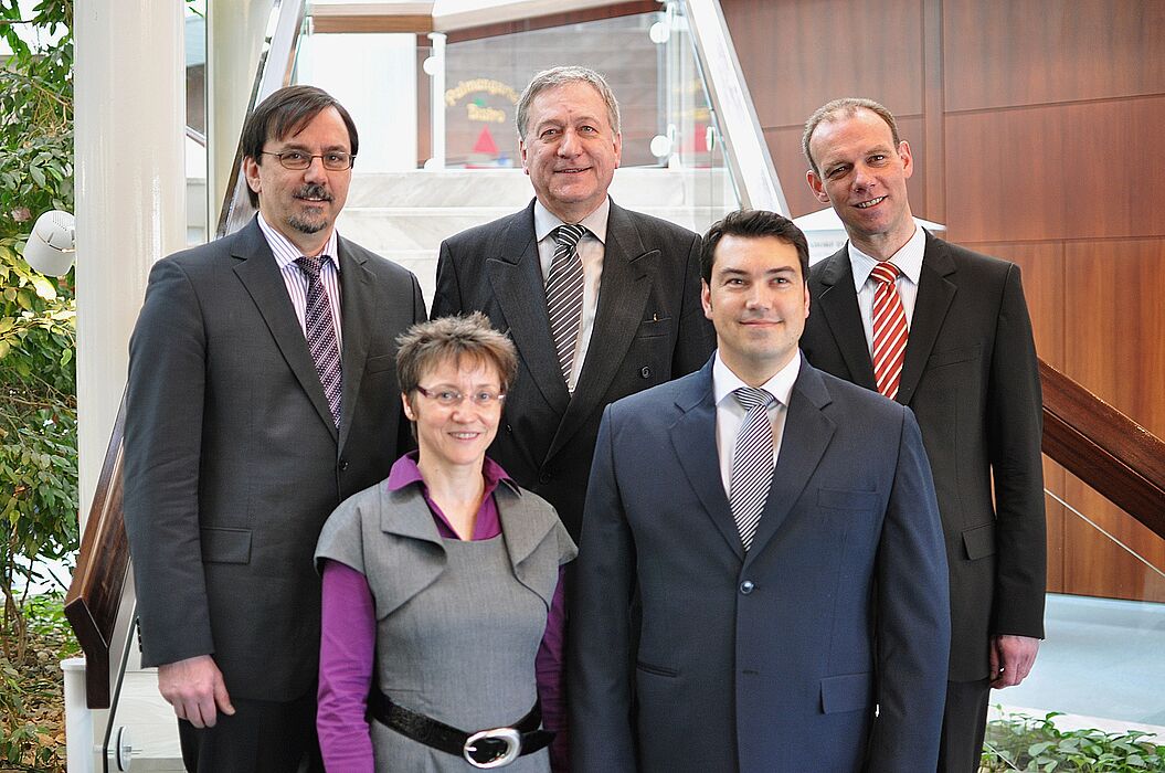 Foto (Simon Beisel): Hauptredner und Organisatoren des 5. Paderborner Tages der IT-Sicherheit: (v.l.n.r.) Prof. Dr. Gregor Engels (Universität Paderborn), Dr. Gudrun Oevel (Universität Paderborn), Dr. Michael Laska (Universität Paderborn), Dr. Ulrich F