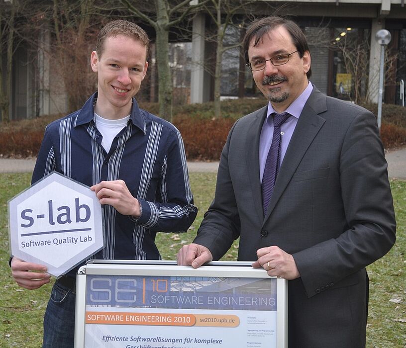 Foto (Universität Paderborn, Mark Heinemann): Markus Luckey (li.) und Prof. Dr. Gregor Engels von der Universität Paderborn organisieren die Software Engineering 2010.
