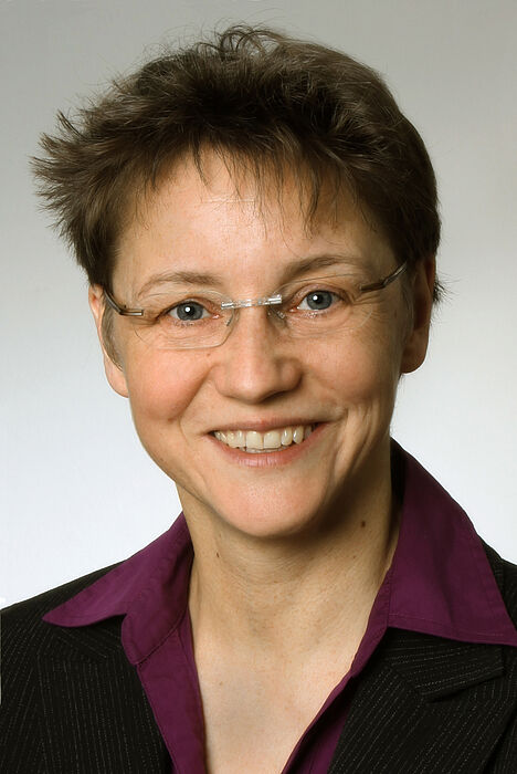 Foto (Universität Paderborn): Dr. Gudrun Oevel leitet das Zentrum für Informations- und Medientechnologien (IMT) der Universität Paderborn.
