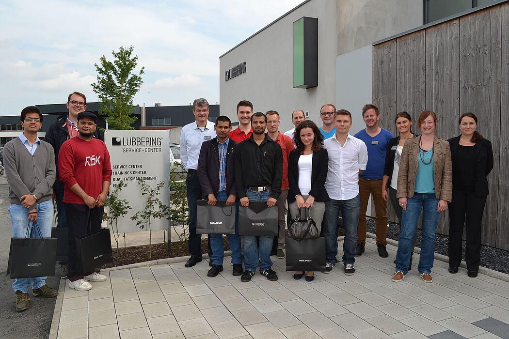 Abbildung: Die Lübbering GmbH bot den Studenten einen praxisnahen Einblick in die Schraub- und Bohrtechnik. Foto: pro Wirtschaft GT