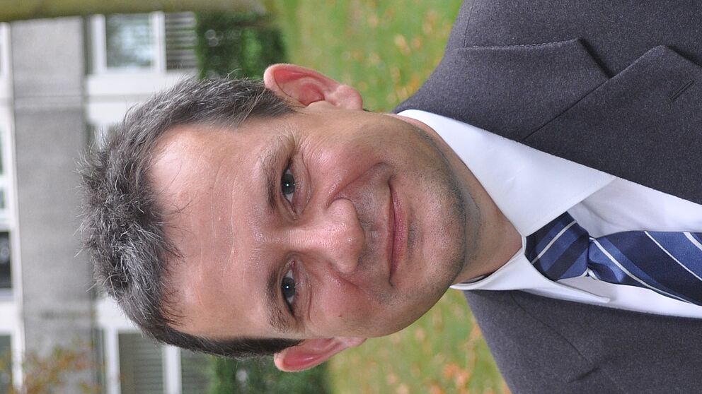 Foto (Universität Paderborn): Prof. Dr. Thomas Tröster