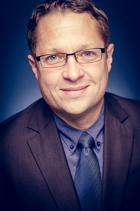 Foto (Picture People): Prof. Dr.-Ing. Tibor Jager von der Universität Paderborn wurde mit einem ERC Starting Grant ausgezeichnet.
