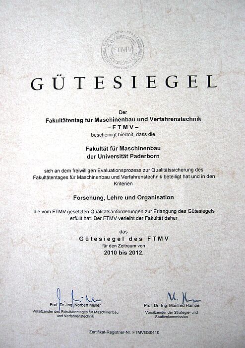 Foto (Fakultät Maschinenbau): Das Gütesiegel des Fakultätentages Maschinenbau.