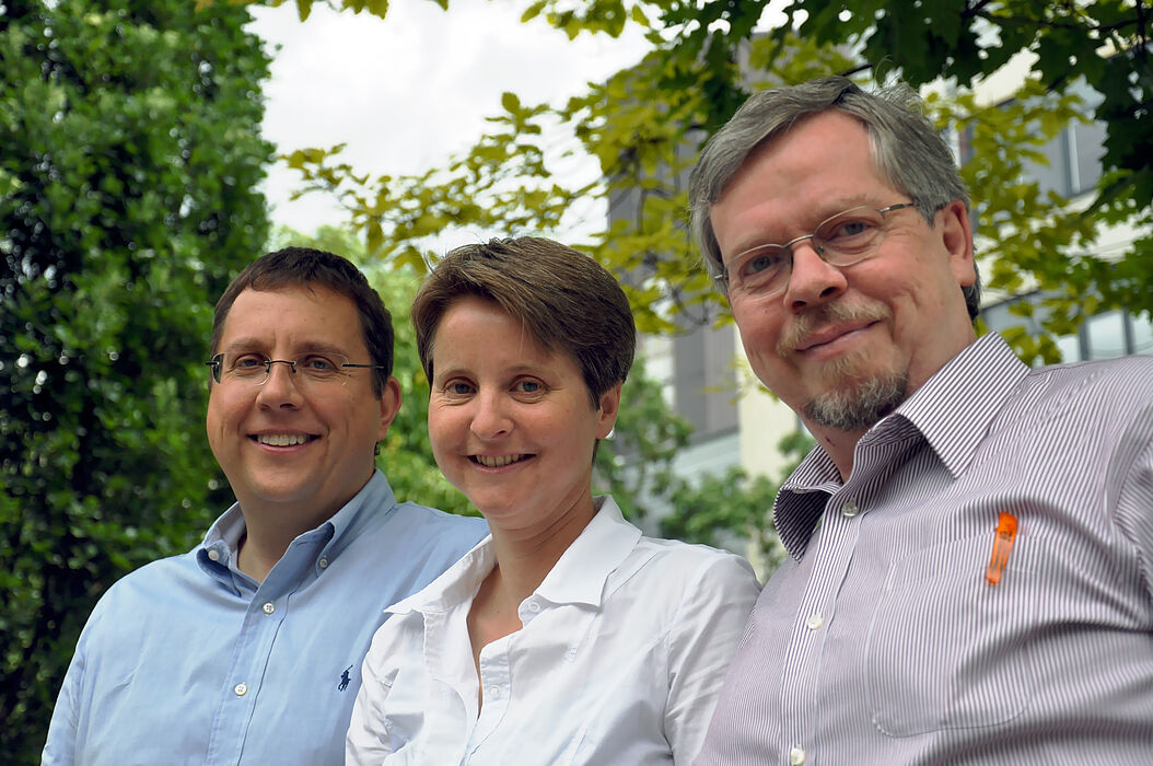 Foto (Nadija Pejic): Der Vorstand des neuen SFB (von links nach rechts): Herr Prof. Dr. Marco Platzner, Frau Prof. Dr. Heike Wehrheim und Herr Prof. Dr. Friedhelm Meyer auf der Heide.
