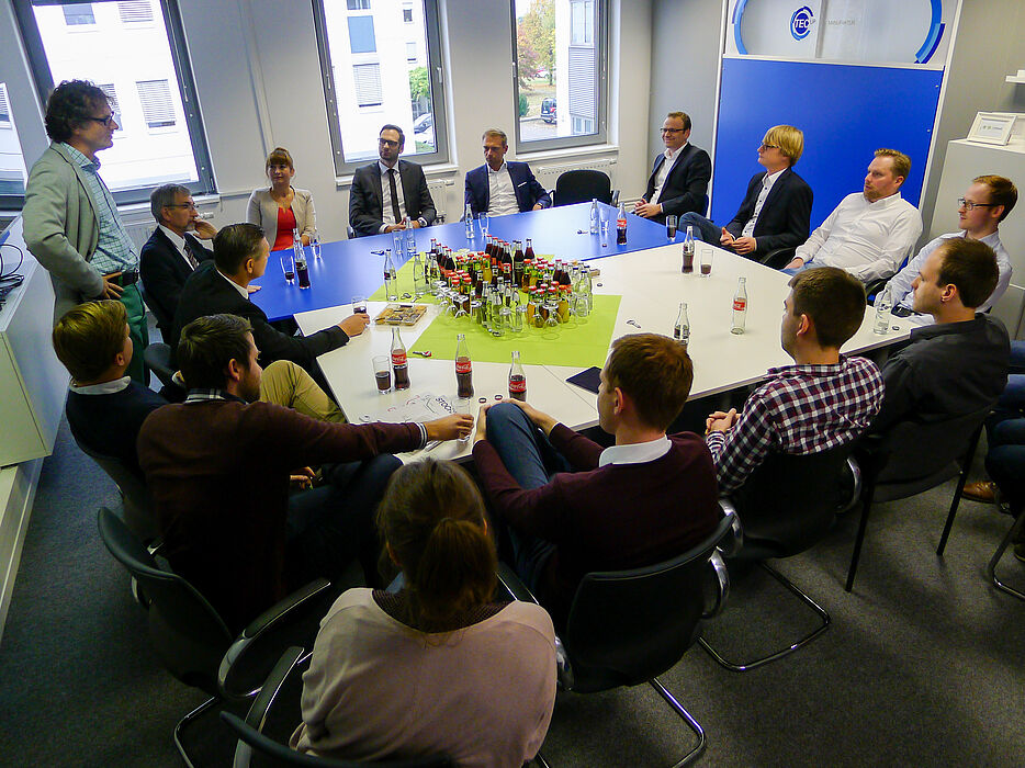 FDP-Bundesvorsitzender Christian Lindner besuchte am 26. Oktober TecUP, das Technologietransfer- und Existenzgründungs-Center der Universität