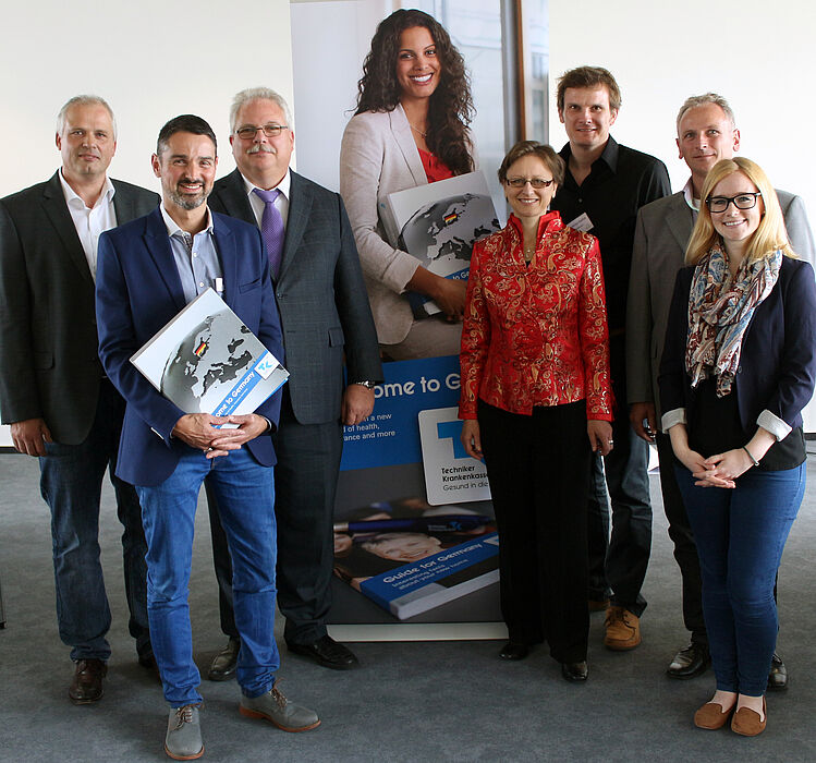Foto (Universität Paderborn, Heiko Appelbaum): Präsentierten den Workshop an der Uni (v. l.): Hans-Norbert Blome, Sascha Gutmann, Jürgen Heidenreich (alle TK), Prof. Dr. Sonia Lippke, Andreas Gailus, Stefan Köhler und Angela Hermann (gailus.org).