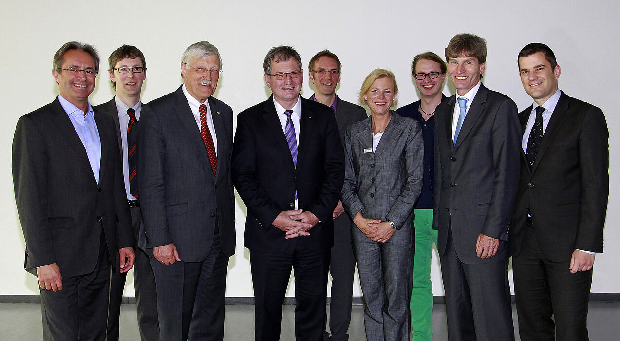 Foto (Jan Braun, HNF): Unter dem bewährten Motto „Forschen macht Spaß!“ veranstalten die Stadt Paderborn, das Heinz Nixdorf MuseumsForum und die Universität Paderborn bereits zum dritten Mal die Paderborner Wissenschaftstage. Auf dem Foto (v. l.): 