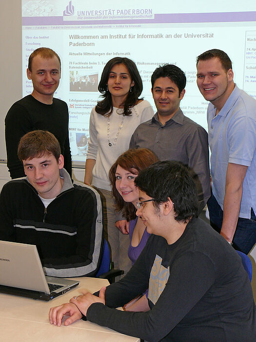 Foto (Universität Paderborn): Engagiert und erfolgreich: Informatikstudierende der Universität Paderborn