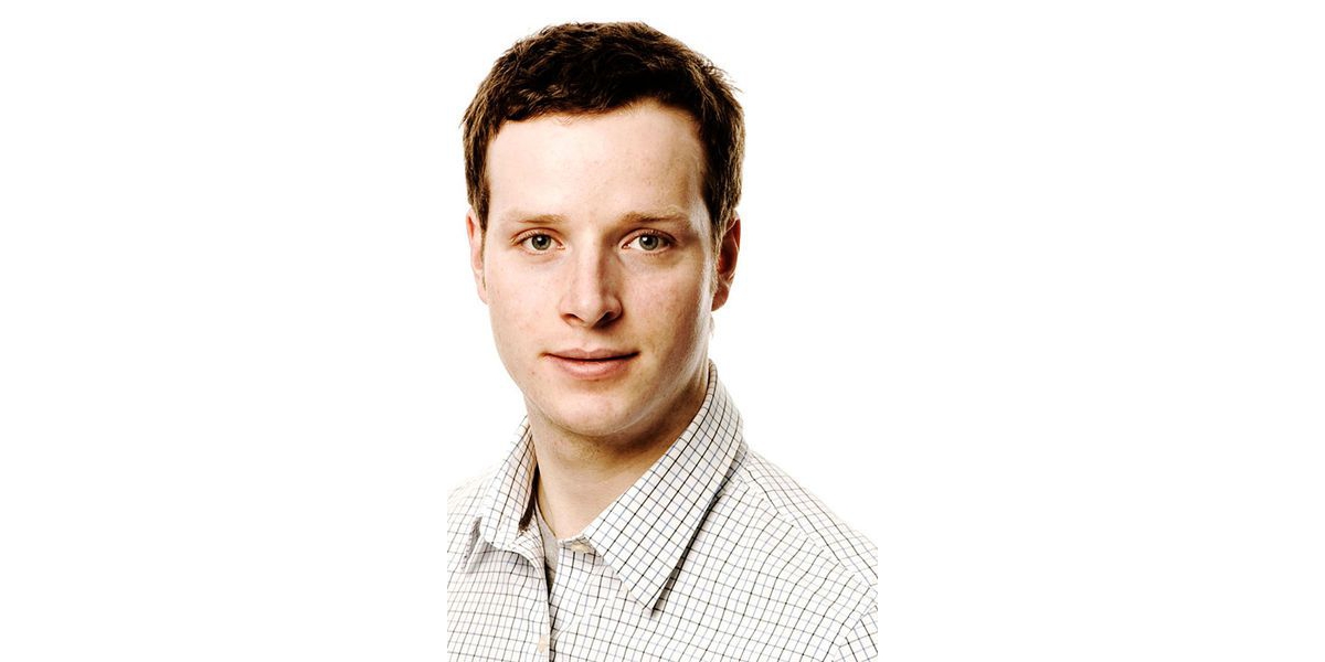 Foto (Universität Paderborn): Preisträger Johannes Joch: Er kann das Preisgeld gut für sein Auslandsstudium in Stockholm einsetzen.