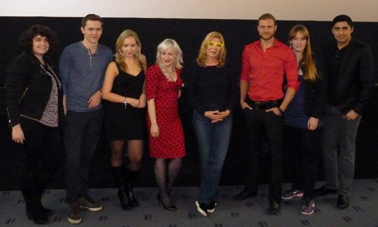 Haben Kurzfilmen Platz im Paderborner Cineplex verschafft: (v. l. n. r.): Nadja Glorius-Kröger, Tim Sifrin, Christine Becker, Agata Pilarska, Annette Brauerhoch, Oleksii Okhotiuk, Sarah