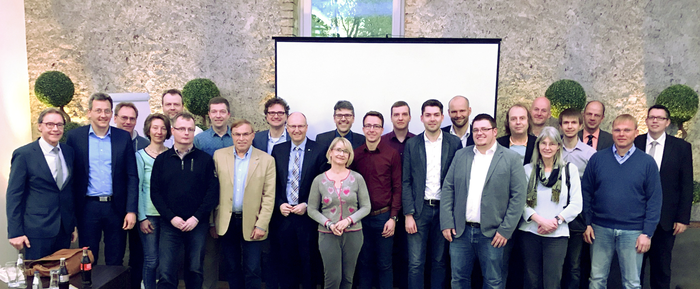 Foto (Universität Paderborn): Die Verler Unternehmerschaft zu Gast in der Universität Paderborn