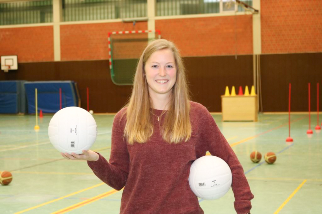 Foto (Universität Paderborn, Alexandra Dickhoff): Sportstudentin Theresa Günther erhält den Emeriti-Preis 2017.